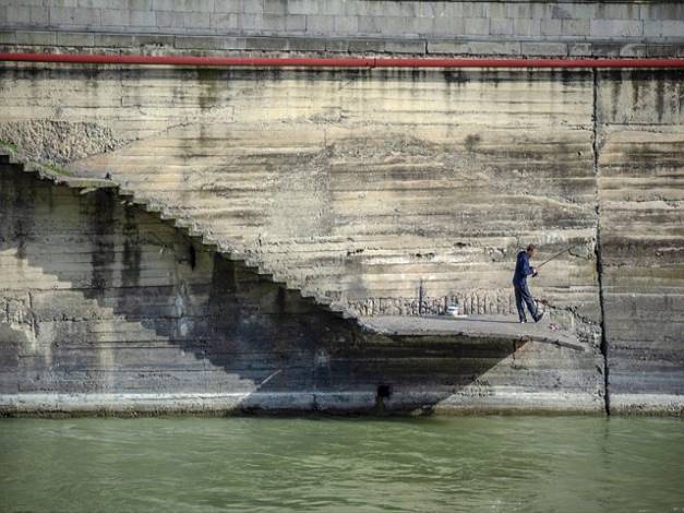 위기의 이유는?