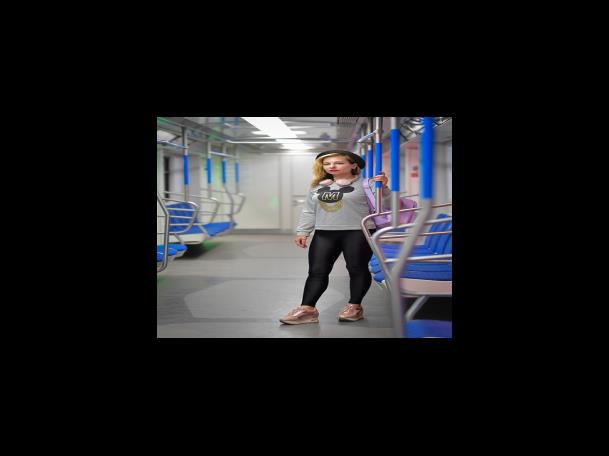 매표소를 지나 우드랜드 임시통행로 방향으로 들어갑니다.